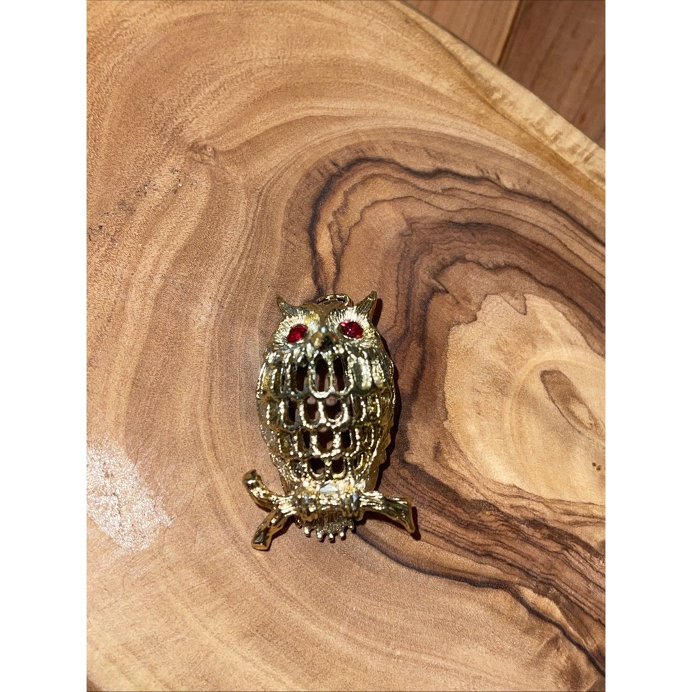 Gerry's Vintage Gold Owl Pin Brooch Red Rhinestone Eyes Made in USA Pristine - Picture 4 of 8